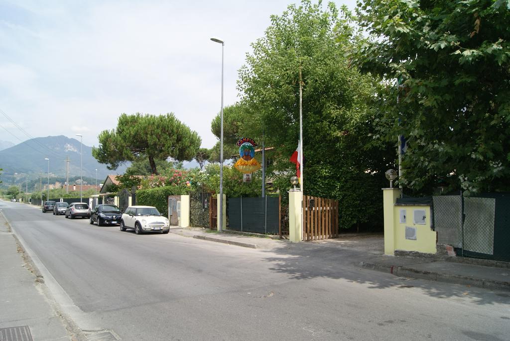 Camping Dolce Sole Marina di Massa Kültér fotó
